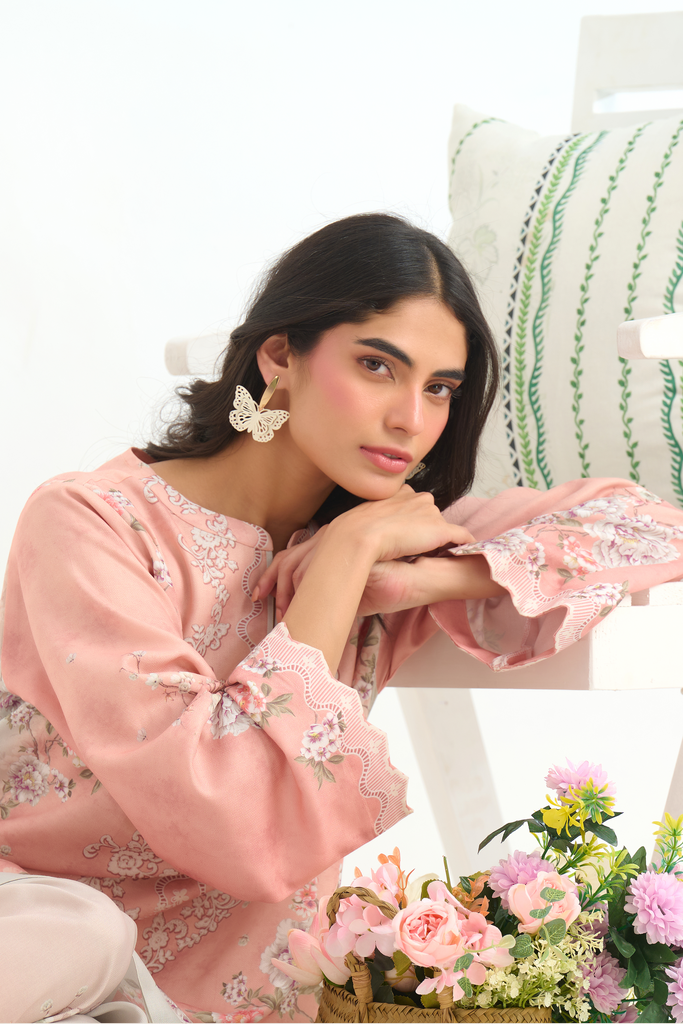 A Modern Bride’s Guide to Choosing Nikkah Dresses That Symbolize Purity, Style, and Tradition