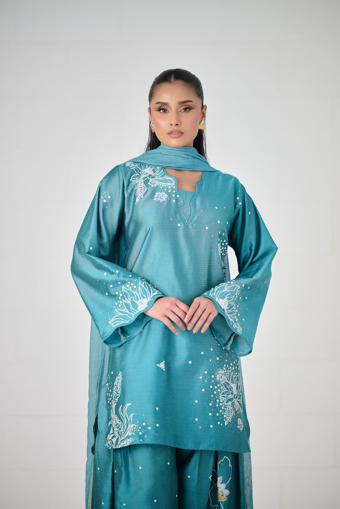 Motifz Sale – Discover Elegant Pret Wear in Karachi