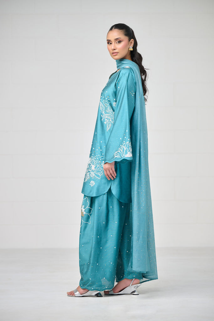 Summer Wear for Women: The Ultimate Guide to Women's Summer Wear in Karachi