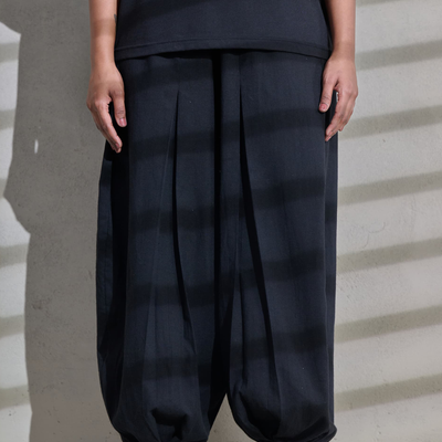 Black Linen Pleated Balloon Pants