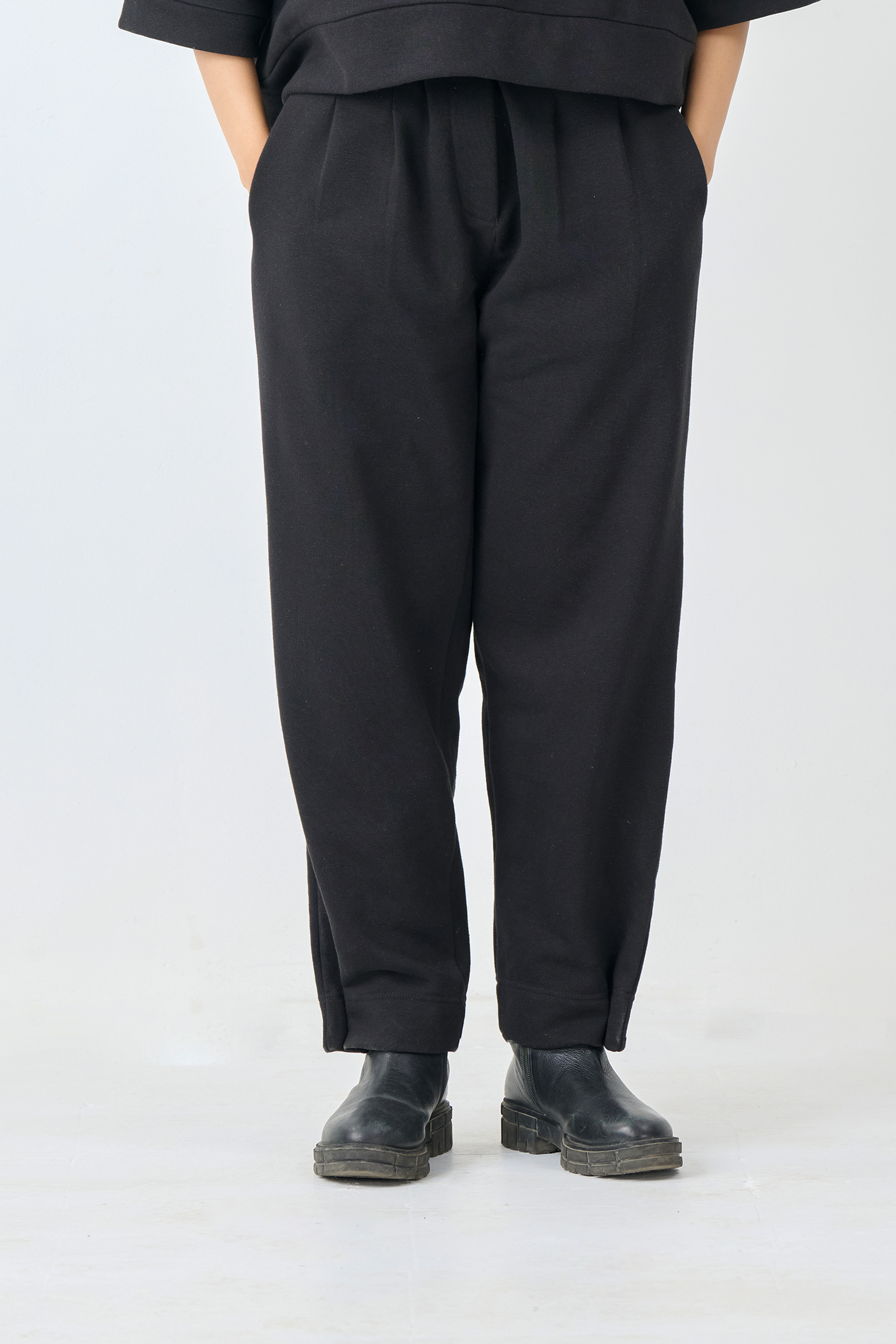 Interlock Comfort Pants (Black)